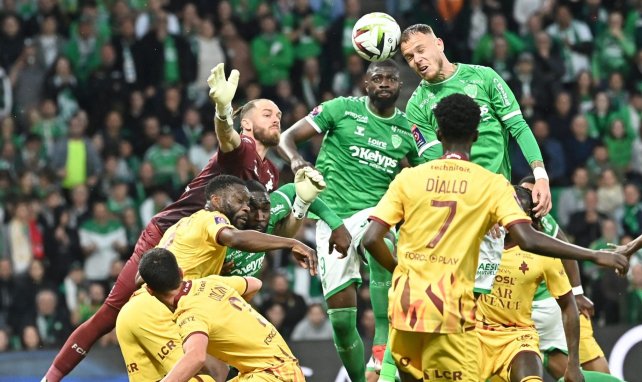 Barrages Ligue 1 : Saint-Etienne force la décision face à Metz et prend une option sur la montée 