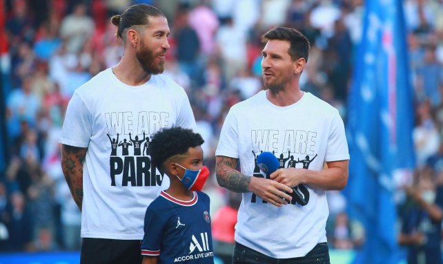 Sergio Ramos et Lionel Messi à leur présentation au Parc des Princes