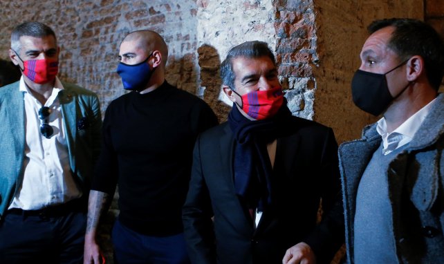 Sergi Barjuán avec Joan Laporta, Víctor Valdés et Enric Masip