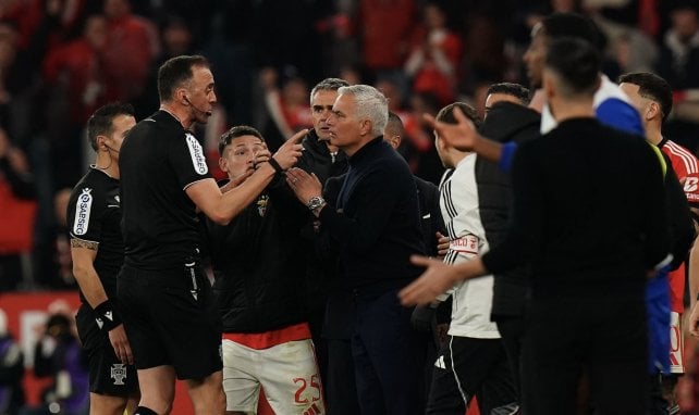 Penalty non sifflé, Mourinho expulsé : le Benfica est passé par toutes les émotions contre Porto