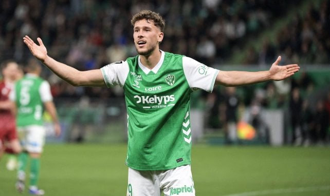 Barrages Ligue 1 : le vestiaire de l’AS Saint-Etienne est totalement anéanti 