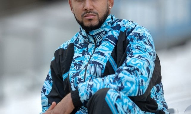 Dimitri Payet présente la collection "Tailored for Sports"