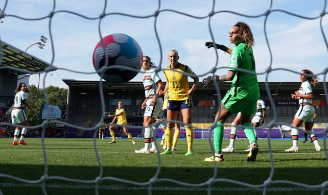 Le ballon fait trembler les filets du Portugal pour la large victoire suédoise