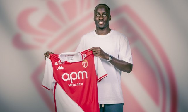 Jordan Teze signe à l'AS Monaco 