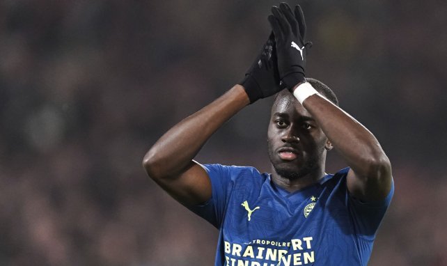 Jordan Teze sous les couleurs du PSV