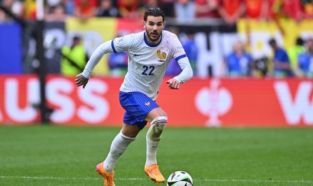 Theo Hernandez avec les Bleus