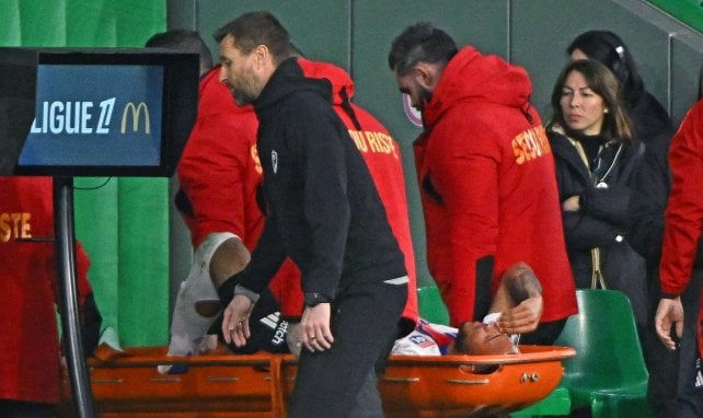Corentin Tolisso évacué sur civière