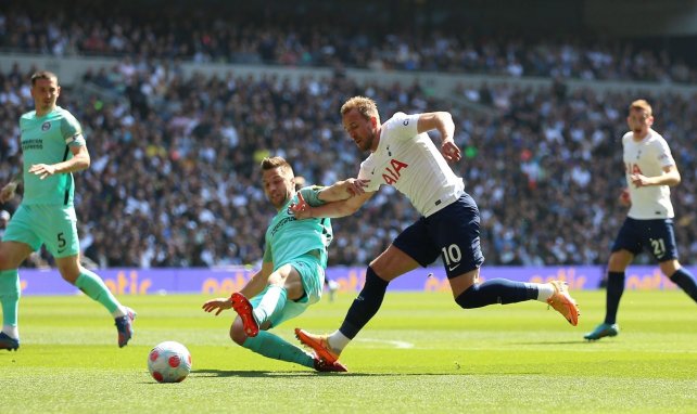 Harry Kane à la lutte face à Brighton en Premier League