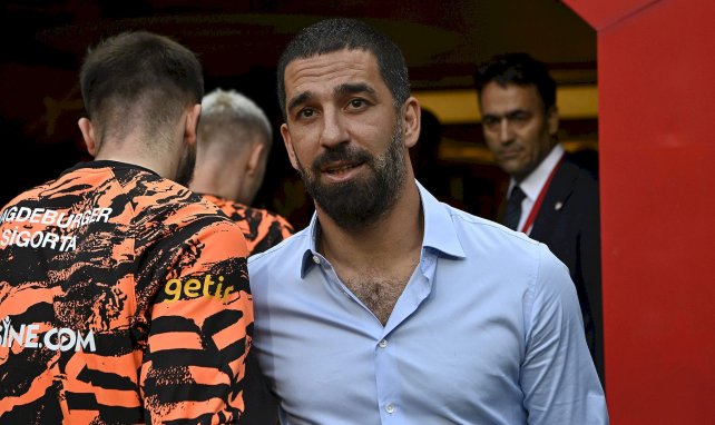 Arda Turan devient entraîneur d’un grand club européen !