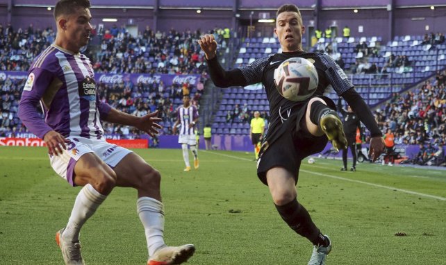 Lucas Rosa (Valladolid) face à Carlos Clerc (Elche) en Liga