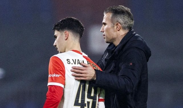 Feyenoord : la grande première offerte par Robin van Persie à son fils Shaqueel fait jaser 