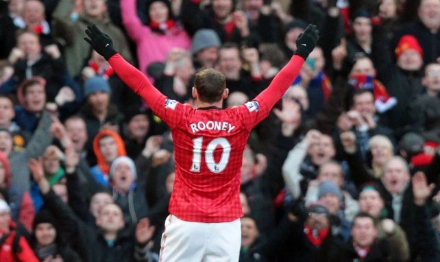 Wayne Rooney célèbre avec Man United
