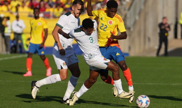 Yáser Asprilla en action avec la Colombie. 