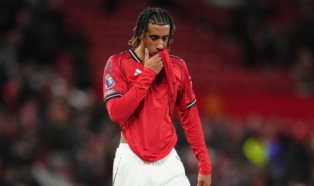 Manchester United : ça se gâte pour Leny Yoro 