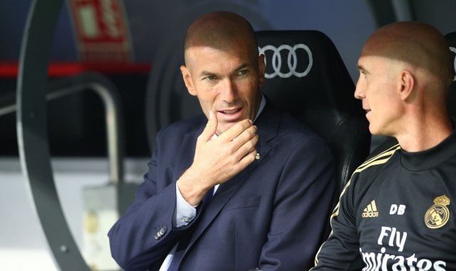 David Bettoni et Zinedine Zidane sur le banc