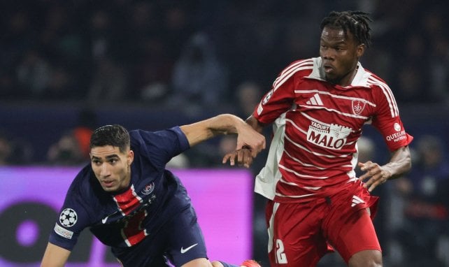 Luck Zogbé à la lutte avec Hakimi en Ligue des Champions
