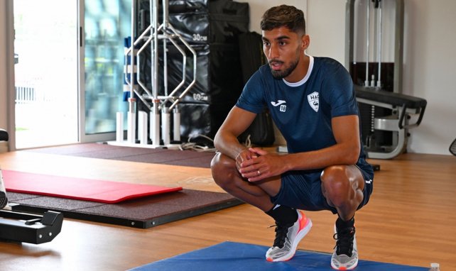 Yanis Zouaoui sous les couleurs du HAC. 