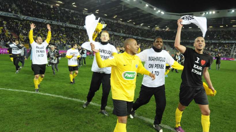 Écharpe US Quevilly Vs OM – 1/4 Finale Coupe France 2012, Doré Et Noir, édition Limitée