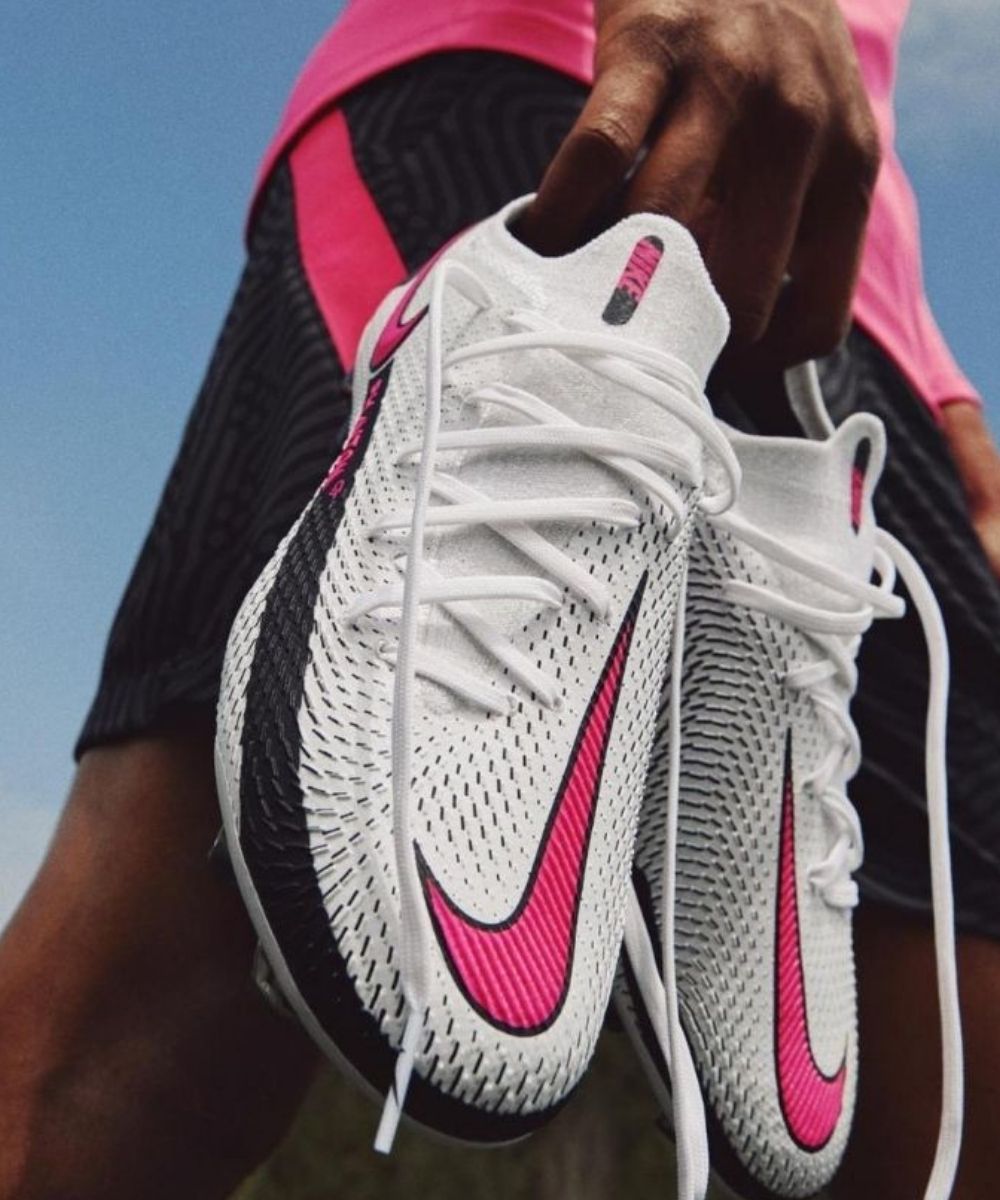 Nike lance une nouvelle chaussure de foot qui réinvente le confort ...